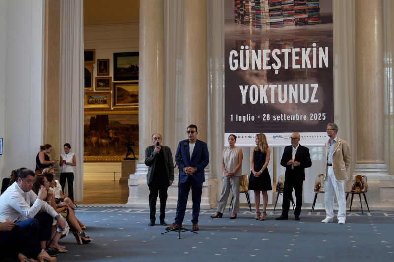 ahmet-gunestekinin-yoktunuz-sergisi-italyada