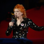 vivienne-westwood-yeniden-sahnede