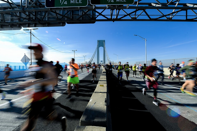 tag-heuer-new-york-maratonuna-geri-donuyor