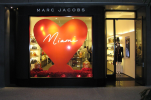 lvmh-marc-jacobsu-satisa-hazirlaniyor