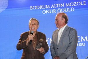 bodrum-altin-mozole-onur-odulu-halikarnasin-kurucusu-suleyman-demire-verildi