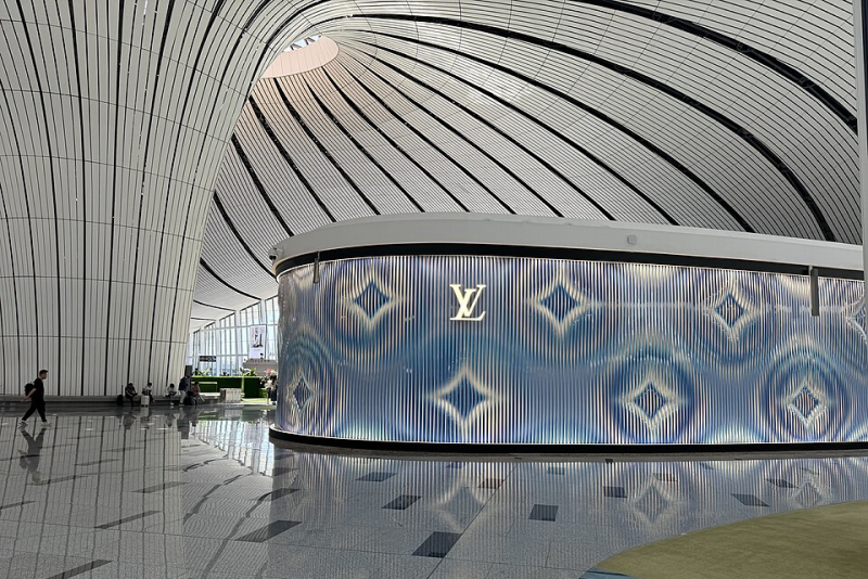 luksun-yeni-rotasi-cinde-deneyim-odakli-magazalar-donemi-basliyor