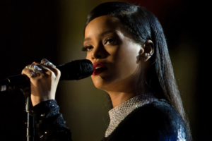 lvmh-fenty-beautydeki-50-hissesini-satmayi-degerlendiriyor